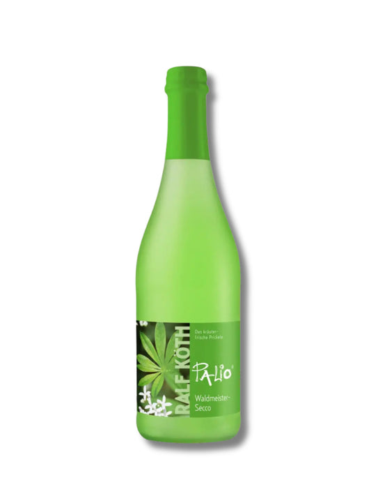 Palio Waldmeister Secco von Wein & Secco Köth – aromatisierter weinhaltiger Cocktail mit frischem Waldmeistergeschmack, erhältlich in der Dreyer Confiserie in Hameln.